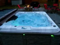 Platinum Paradise-Private Hot Tub-Gas Firepit-Located In BEND-30 Min to Bachelor