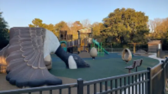 Just Beachy! Short Walk To The Beach