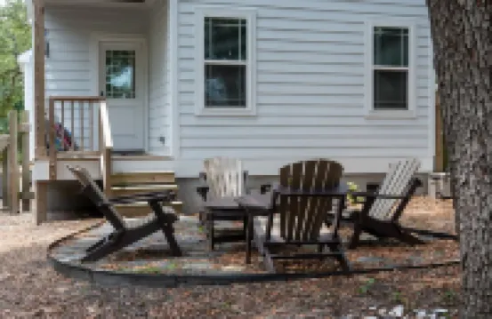 Southport Live Oak Cottage