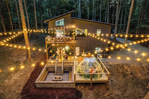Lamplighter House - Hot Tub, Firepit, Sauna & Games 15-min from Asheville, NC - 4-Star