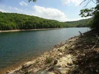 Dunndee's Lakefront-Private Setting-Huge Lake View Hotels in Township 1