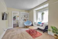 Cheerful Cottage Close to Beach