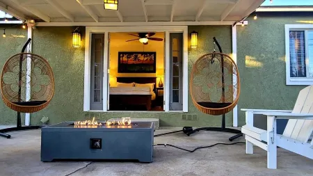 Charming House House w backyard oasis-10 min from the Beach! Отели в г. Редондо-Бич