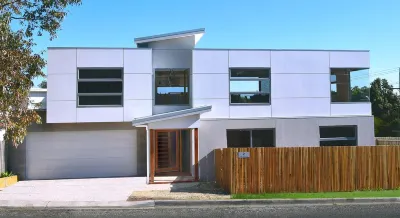 Luxury beach house in walking distance to river , beach and amenities