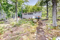 Quiet Leonard Lake Retreat,  Beautiful Waterfront Home