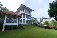 Family Only Villa with Large Backyard - de Reiz Kencana 4Br