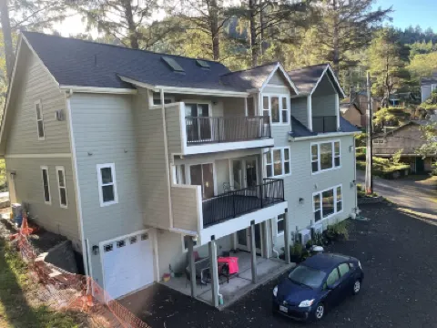 Luxury 4 Bedrooms House in Neskowin South Beach. Отели в г. 