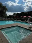 Luxury Condo at Cranmore Mountain in North Conway!! Heated Pool & Hot Tub!!!