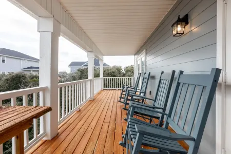 Ocean View Home-Easy Walk to Beach/Shops/Food-Pet Friendly-Just Off Ocean Ridge