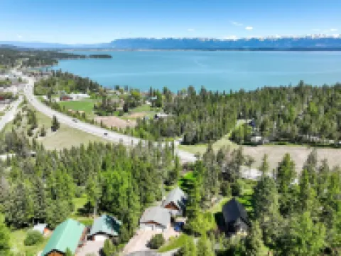 Lake View Luxury - Paddle boards - Firepit - Fish, Hike, Ski. Montana Paradise! 萊克賽德酒店