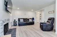 Fully Remodeled 2 Bedroom Home! Fantastic Central Location!