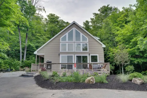 Luxe Mountain Escape ~ Sauna ~ Hot Tub ~ Pool Table ~Arcade Games~ Massage Chair