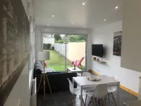 Apartment with garden