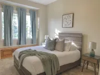 BLUE STONE CHATEAUX ~YOSEMETI~ POOL~ HOT TUB- PLAY GROUND~ SECLUDED~GAME ROOM