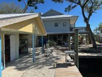 Beautiful Waterfront Home on Deepwater Canal. Easy Access to the Gulf.