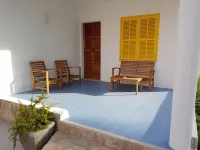 VILLA MONTSITA FAMILY VILLA WITH LARGE GARDEN 5 MINUTES FROM THE SEA