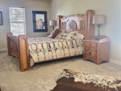 Farmhouse Victorian Perfect Cloudcroft Location! Hotels in Cloudcroft