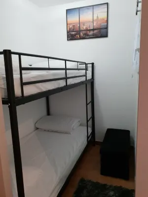 Sudio cabin for 4 people of 25 square meters renovated in early 2019. Hotels near Palais de la Maquette -