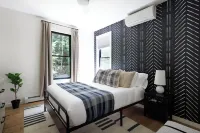 New Chalet! Sleeps 16! HotTub, Xbox, Firepit, Pool Table & More!