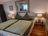 Vacation apartment Wiesensee in the historic farmhouse. Vacation with a dog! Hotels in Pottum