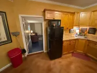 Get original accommodations or supersize with our new"Blueroom" master bedroom.