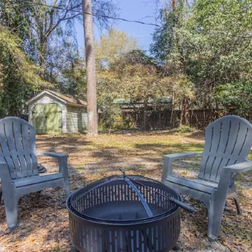 Forest Hills Manor w/ King Bed