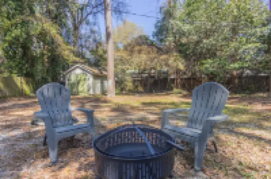 Forest Hills Manor w/ King Bed