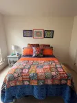 Charming 3-bedroom house with AC, fitness room, WiFi in Norman