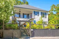 Cheerful home in Heart of Marin County Hotels near Guide Dogs For The Blind Inc