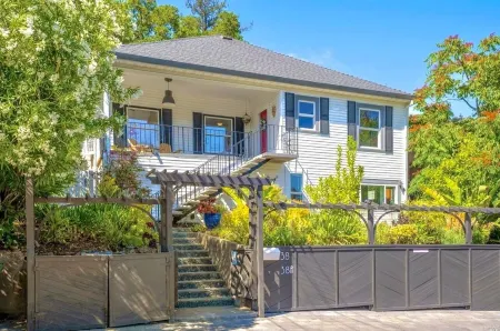Cheerful home in Heart of Marin County