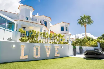 Fully Serviced Luxury Boutique Villa sleeps up to 14 or 16 people All Inclusive Các khách sạn gần Playa El Pinque