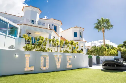 Fully Serviced Luxury Boutique Villa sleeps up to 14 or 16 people All Inclusive