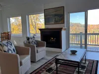 SPARKLING WATERS RETREAT!! BIG Lake Glenville, lake and mtn views!CLOSE TO TOWN