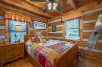 Sugar Mountain Cabin Hot Tub Great Reviews!