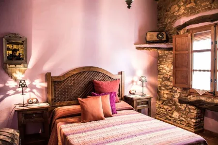 Self catering L´Amborget y La Mallada for 4 people Отели в г. Бахо-Маэстрасго