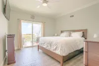 Fort Morgan, Very Private, Quiet Beach, Starlink WIFI, 3 Minute Walk to Beach