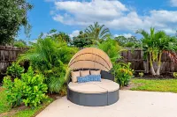 Private Retreat! 3D Tour! New Hot Tub & Salt Water Pool!