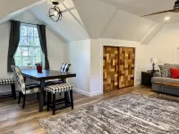 NEW! Studio Loft in Stowe Hollow