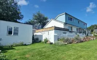 Ideal studio base for groups or families exploring or golfing within the area