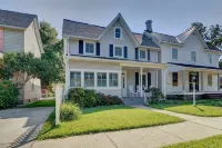 4 min walk to beach, Dog Friendly, Fenced Yard, Firepit, Fireplace,