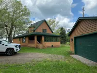 "The Dam House" Lake and River Front Home with Beautiful Sunset Views Hotels in Powell