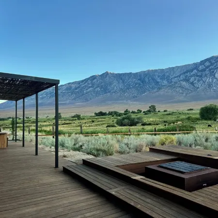 The LONEWEST Retreat in the Eastern Mountain Sierras