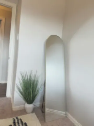 1 mi to AT&T / King Beds / Game-room / Study Desks