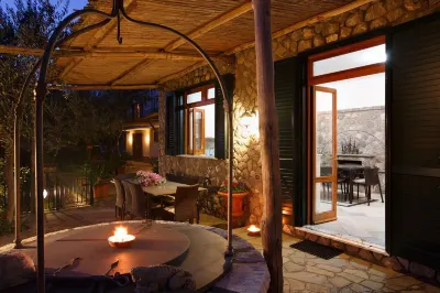 Villa Luisa, splendid panoramic villa overlooking Capri Hotel in zona Baia delle Sirene