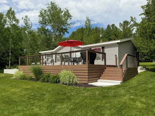 Riverside Cottage w/ 70' Private Dock - 5 Minutes From Town!