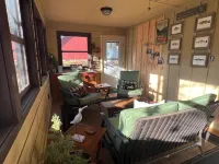 Cozy Lake Cottage sleeps 8