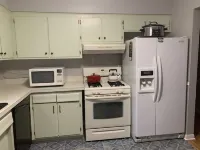 Home Sweet Home, minutes to Great Lakes Naval Base