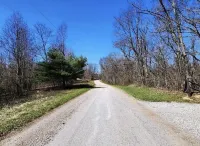 MINUTES FROM HOCKING HILLS, ZALESKI STATE FOREST, VINTON COUNTY, LAKE HOPE!