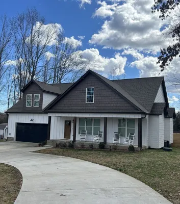 Modern Family-Sized Country Gem Near Chattanooga with Relaxing Balcony & Deck! - 3-Star