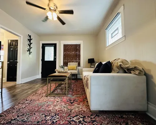 Lakewood Cozy Boho Apartment Hotels in Lakewood